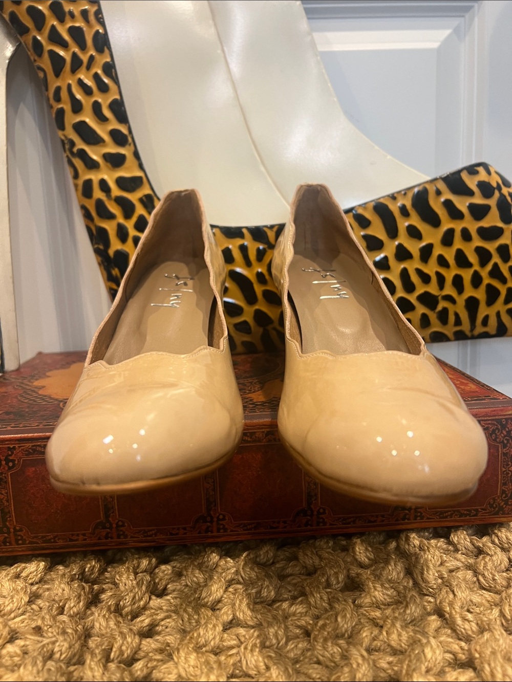 FS/NY Women’s Nude Patent Leather Block Heel Pumps Size 10B Made in Spain - Picture 2 of 8